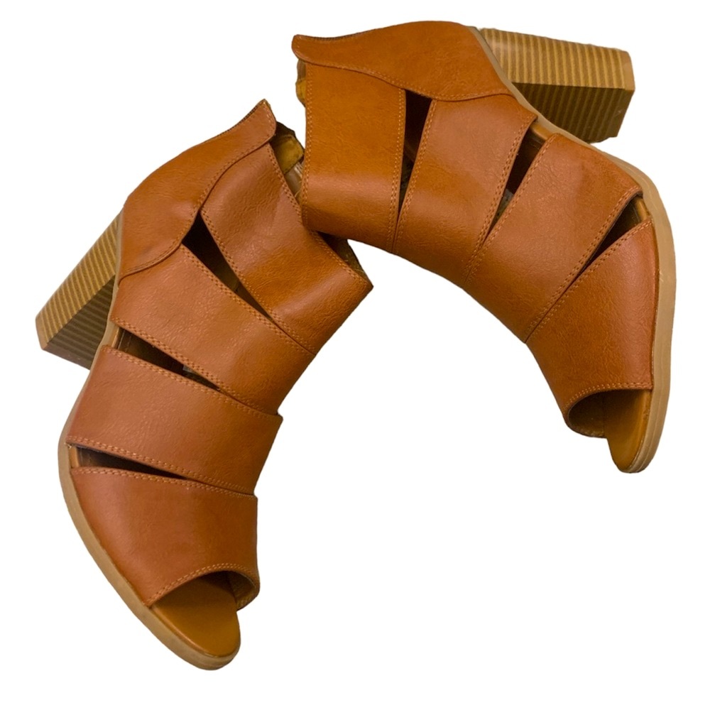 Snyoko Saddle Cognac Cage peep toe heels